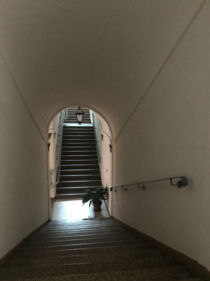 フェラーラElenaアパートメント エクステリア 写真